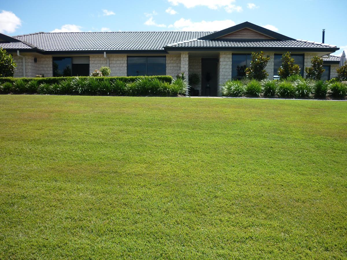 Willowbank Drive Bed & Breakfast Exterior photo
