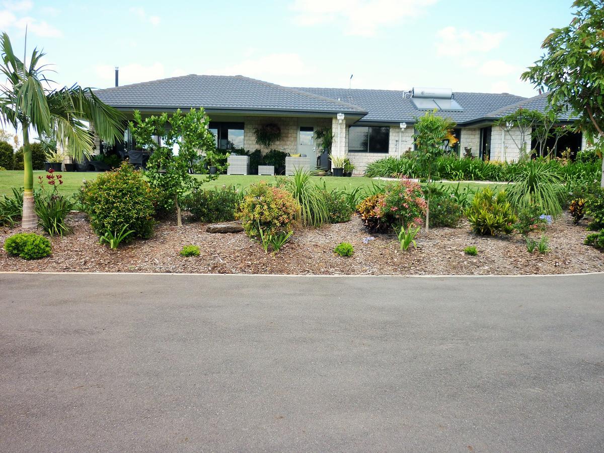 Willowbank Drive Bed & Breakfast Exterior photo
