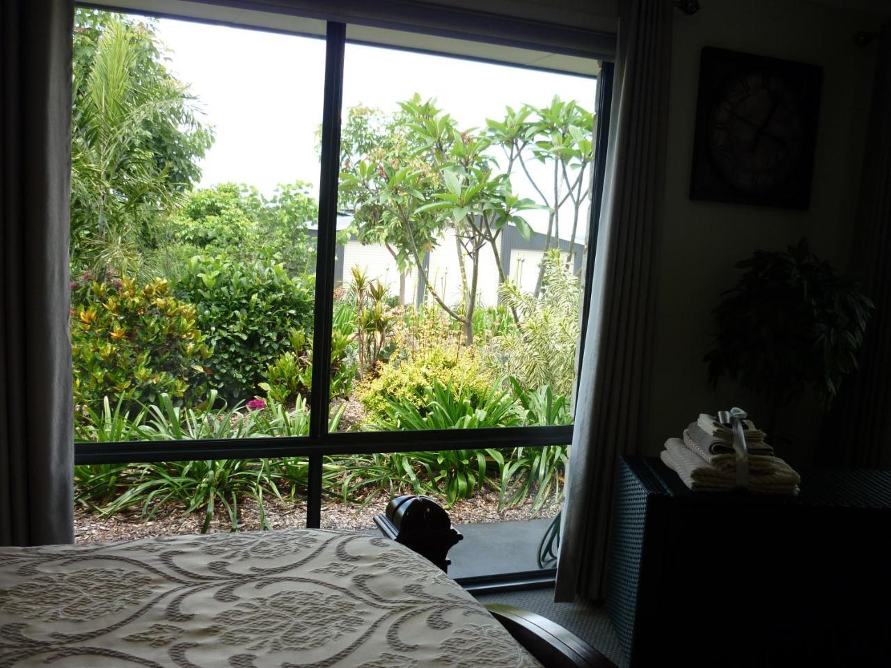 Willowbank Drive Bed & Breakfast Exterior photo